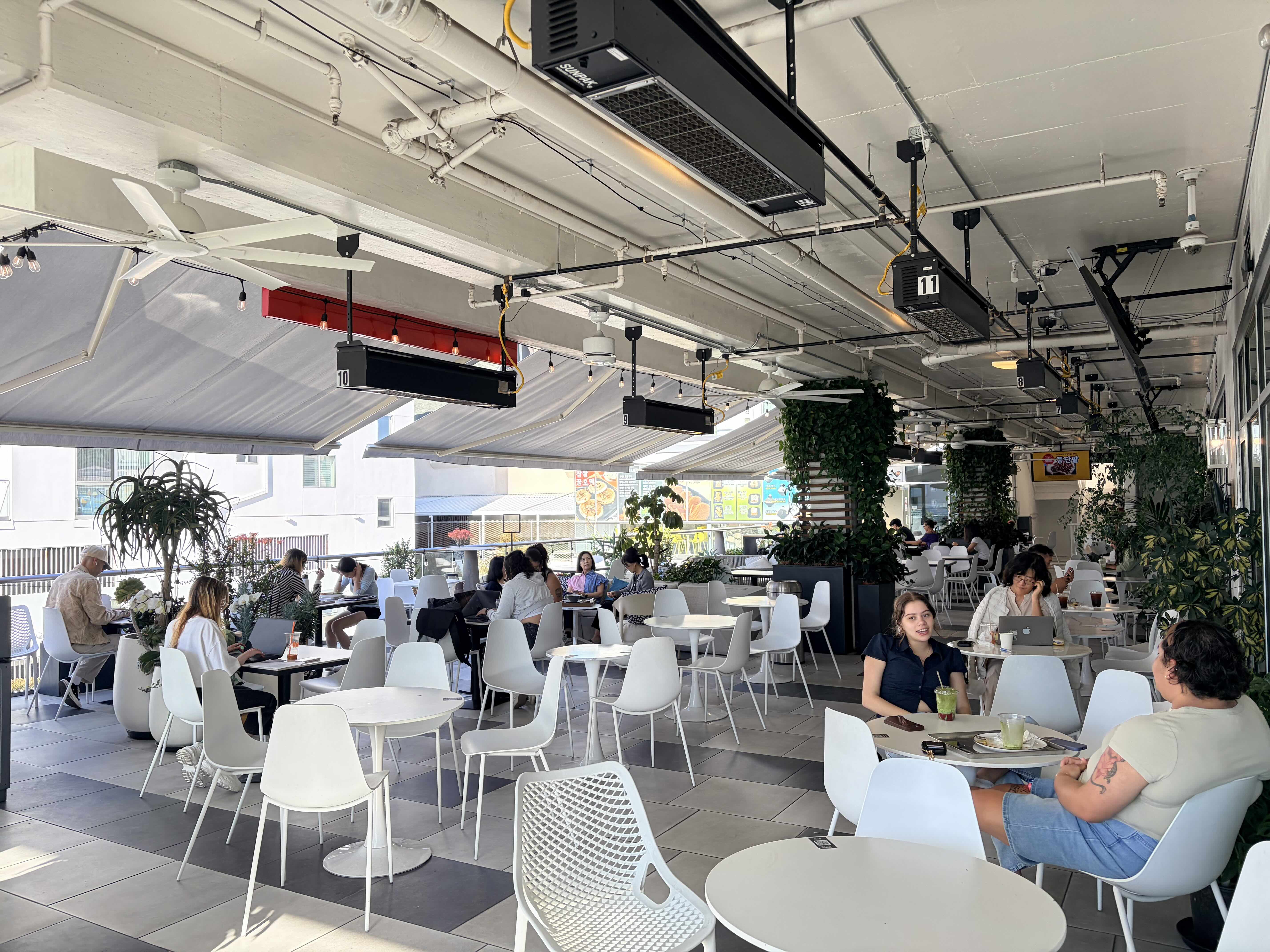 /2026/04/la-cafe/Mi-Cafe.jpg